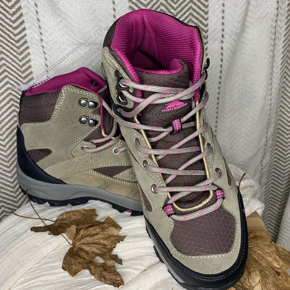 High Sierra Trekker Women's Waterproof Hiking Boots Womens Size 8.5 Final Price!